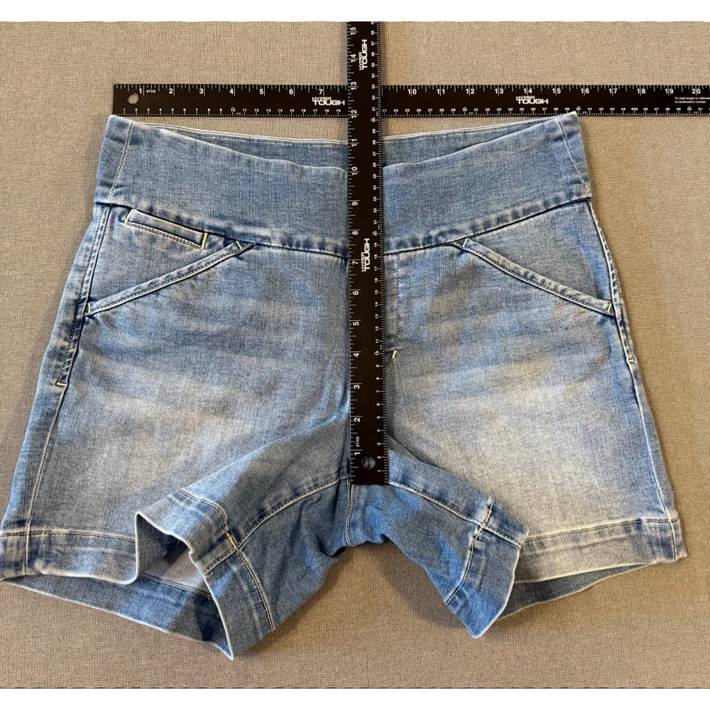 Jag Jeans Ainsley pull-on stretch denim shorts size 8 5” light blue denim - Picture 3 of 6